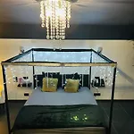 Le Bovary Diamond Heron