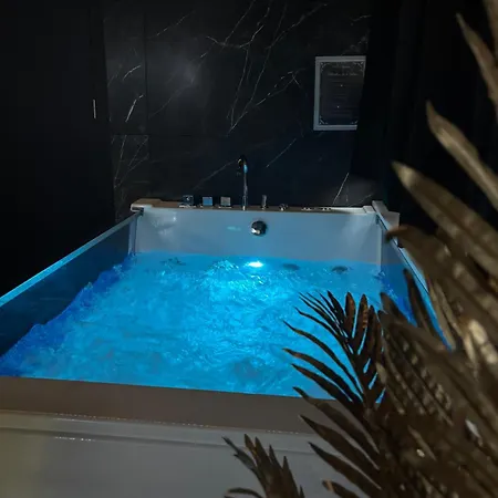 Le Bovary Diamond Hotel *