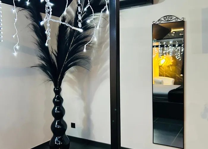 Hotel Le Bovary Diamond