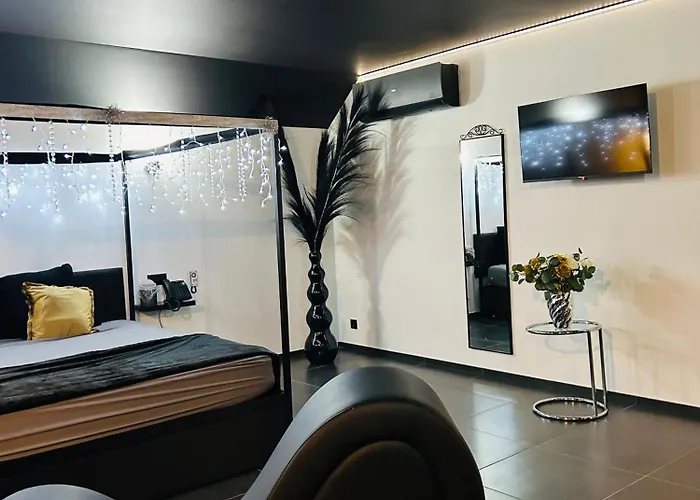 Le Bovary Diamond Hotel Heron